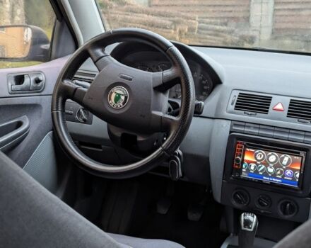 Зелений Шкода Фабія, об'ємом двигуна 1.4 л та пробігом 236 тис. км за 2350 $, фото 6 на Automoto.ua