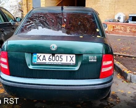 Зеленый Шкода Фабия, объемом двигателя 1.4 л и пробегом 319 тыс. км за 2800 $, фото 4 на Automoto.ua