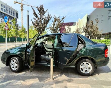 Зелений Шкода Фабія, об'ємом двигуна 1.4 л та пробігом 201 тис. км за 2990 $, фото 10 на Automoto.ua