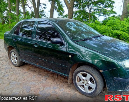 Зеленый Шкода Фабия, объемом двигателя 1.2 л и пробегом 300 тыс. км за 2100 $, фото 2 на Automoto.ua