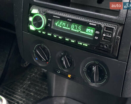 Зелений Шкода Фабія, об'ємом двигуна 1.4 л та пробігом 196 тис. км за 2299 $, фото 22 на Automoto.ua