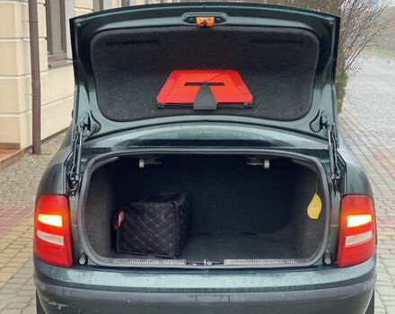 Зелений Шкода Фабія, об'ємом двигуна 1.4 л та пробігом 196 тис. км за 2150 $, фото 34 на Automoto.ua