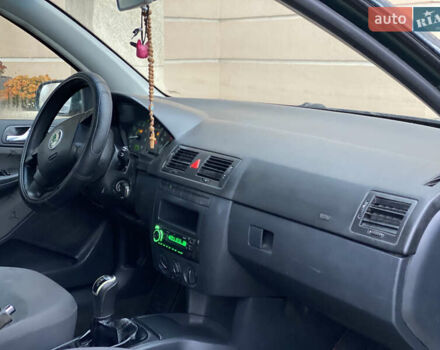 Зелений Шкода Фабія, об'ємом двигуна 1.4 л та пробігом 196 тис. км за 2299 $, фото 21 на Automoto.ua