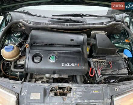 Зелений Шкода Фабія, об'ємом двигуна 1.4 л та пробігом 196 тис. км за 2299 $, фото 30 на Automoto.ua