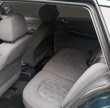 Зелений Шкода Фабія, об'ємом двигуна 1.39 л та пробігом 240 тис. км за 3399 $, фото 18 на Automoto.ua