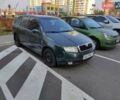 Зеленый Шкода Фабия, объемом двигателя 1.4 л и пробегом 325 тыс. км за 4600 $, фото 5 на Automoto.ua