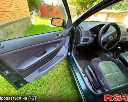 Зелений Шкода Фабія, об'ємом двигуна 1.4 л та пробігом 427 тис. км за 3100 $, фото 11 на Automoto.ua