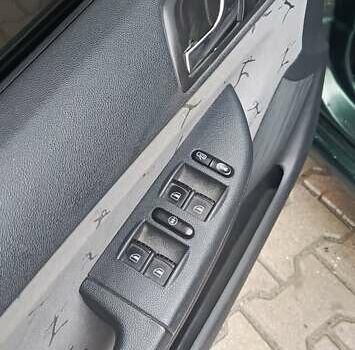 Зелений Шкода Фабія, об'ємом двигуна 1.39 л та пробігом 240 тис. км за 3399 $, фото 21 на Automoto.ua