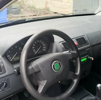 Зелений Шкода Фабія, об'ємом двигуна 1.39 л та пробігом 240 тис. км за 3399 $, фото 25 на Automoto.ua