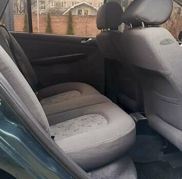 Зелений Шкода Фабія, об'ємом двигуна 1.39 л та пробігом 240 тис. км за 3399 $, фото 17 на Automoto.ua