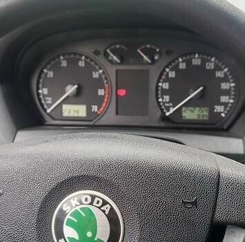 Зелений Шкода Фабія, об'ємом двигуна 1.39 л та пробігом 240 тис. км за 3399 $, фото 24 на Automoto.ua