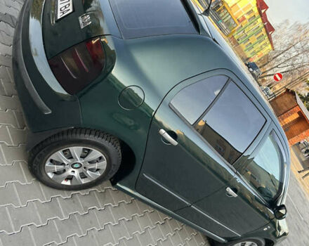 Зеленый Шкода Фабия, объемом двигателя 1.4 л и пробегом 338 тыс. км за 2600 $, фото 12 на Automoto.ua