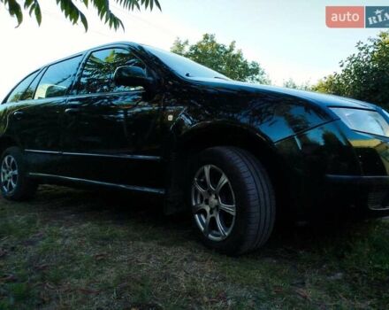 Зеленый Шкода Фабия, объемом двигателя 1.4 л и пробегом 280 тыс. км за 3400 $, фото 6 на Automoto.ua