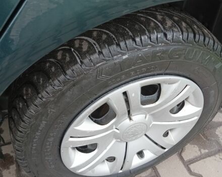 Зеленый Шкода Фабия, объемом двигателя 1.4 л и пробегом 270 тыс. км за 3600 $, фото 2 на Automoto.ua