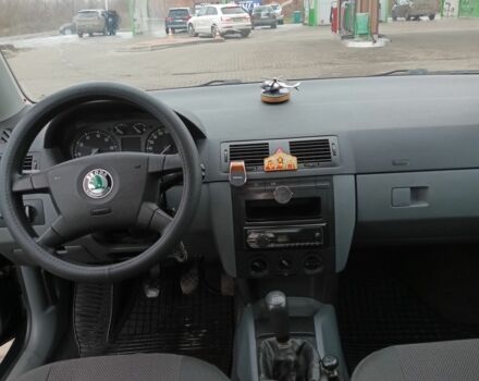 Зеленый Шкода Фабия, объемом двигателя 1.4 л и пробегом 270 тыс. км за 3600 $, фото 4 на Automoto.ua