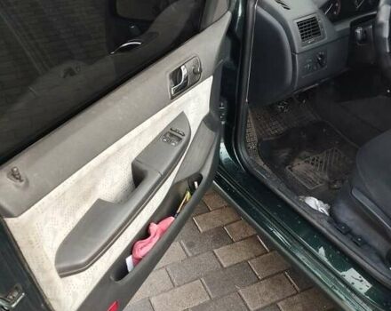 Зелений Шкода Фабія, об'ємом двигуна 1.4 л та пробігом 228 тис. км за 3400 $, фото 3 на Automoto.ua