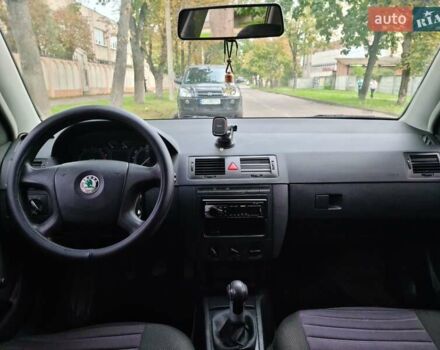Зеленый Шкода Фабия, объемом двигателя 1.2 л и пробегом 274 тыс. км за 2800 $, фото 1 на Automoto.ua
