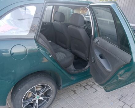 Зеленый Шкода Фабия, объемом двигателя 1.4 л и пробегом 211 тыс. км за 3592 $, фото 5 на Automoto.ua