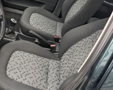 Зеленый Шкода Фабия, объемом двигателя 1.4 л и пробегом 230 тыс. км за 3800 $, фото 6 на Automoto.ua