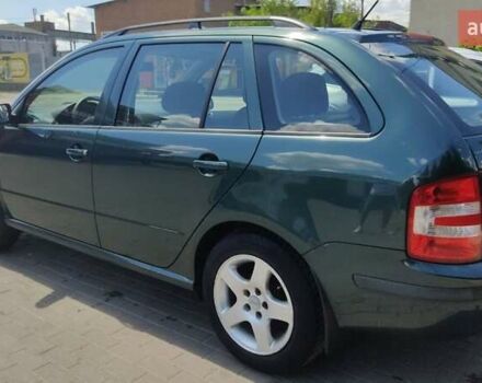 Зеленый Шкода Фабия, объемом двигателя 1.39 л и пробегом 230 тыс. км за 4950 $, фото 2 на Automoto.ua