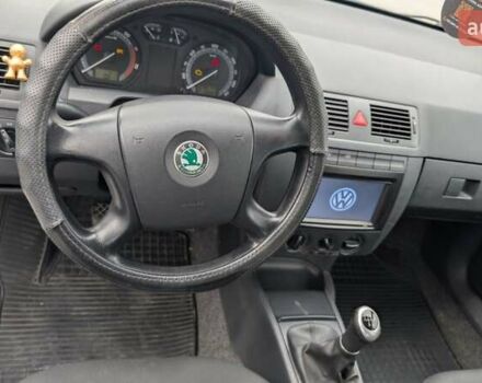 Зеленый Шкода Фабия, объемом двигателя 1.39 л и пробегом 230 тыс. км за 3800 $, фото 7 на Automoto.ua