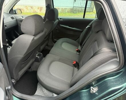 Зеленый Шкода Фабия, объемом двигателя 1.4 л и пробегом 265 тыс. км за 4600 $, фото 17 на Automoto.ua