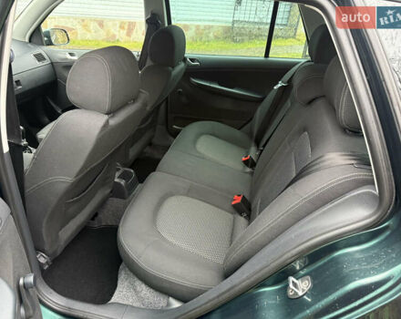 Зелений Шкода Фабія, об'ємом двигуна 1.39 л та пробігом 265 тис. км за 4700 $, фото 17 на Automoto.ua