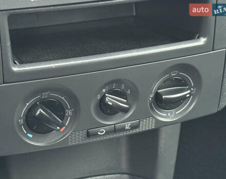 Зелений Шкода Фабія, об'ємом двигуна 1.39 л та пробігом 265 тис. км за 4700 $, фото 14 на Automoto.ua