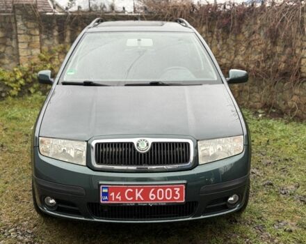 Зеленый Шкода Фабия, объемом двигателя 1.4 л и пробегом 265 тыс. км за 4600 $, фото 1 на Automoto.ua