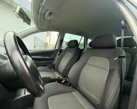 Зеленый Шкода Фабия, объемом двигателя 1.4 л и пробегом 265 тыс. км за 4600 $, фото 10 на Automoto.ua