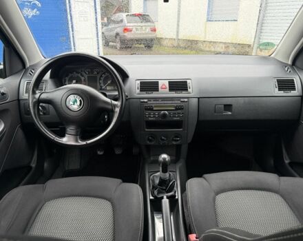 Зеленый Шкода Фабия, объемом двигателя 1.4 л и пробегом 265 тыс. км за 4600 $, фото 11 на Automoto.ua