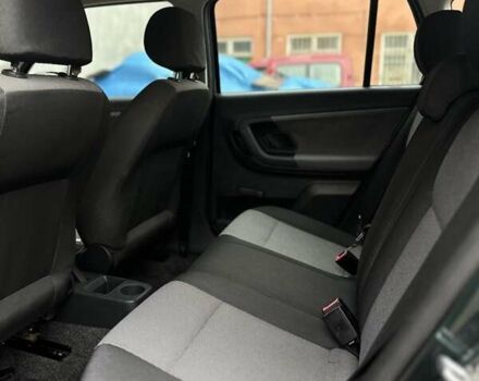 Зеленый Шкода Фабия, объемом двигателя 1.39 л и пробегом 200 тыс. км за 4299 $, фото 40 на Automoto.ua