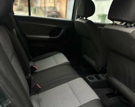 Зеленый Шкода Фабия, объемом двигателя 1.39 л и пробегом 200 тыс. км за 4299 $, фото 41 на Automoto.ua