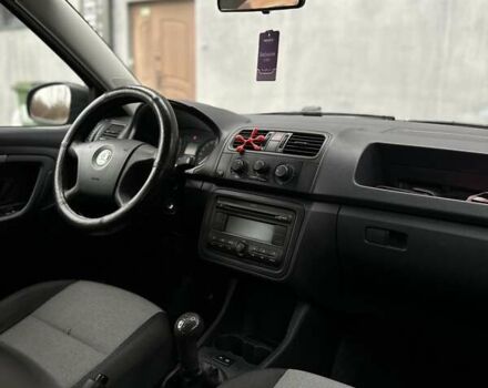 Зеленый Шкода Фабия, объемом двигателя 1.39 л и пробегом 200 тыс. км за 4299 $, фото 43 на Automoto.ua