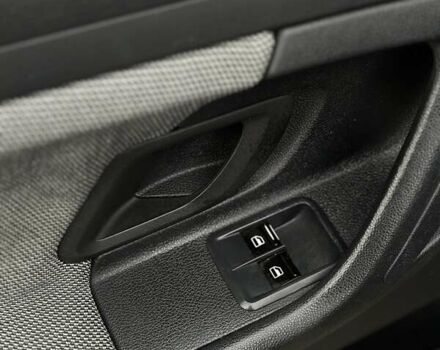 Зеленый Шкода Фабия, объемом двигателя 1.39 л и пробегом 200 тыс. км за 4299 $, фото 32 на Automoto.ua