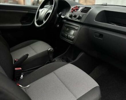 Зеленый Шкода Фабия, объемом двигателя 1.39 л и пробегом 200 тыс. км за 4299 $, фото 46 на Automoto.ua