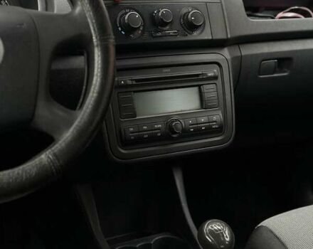 Зеленый Шкода Фабия, объемом двигателя 1.39 л и пробегом 200 тыс. км за 4299 $, фото 37 на Automoto.ua