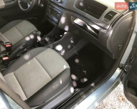 Зелений Шкода Фабія, об'ємом двигуна 1.39 л та пробігом 214 тис. км за 4750 $, фото 4 на Automoto.ua