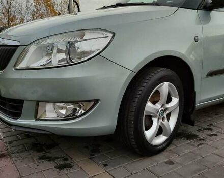 Зеленый Шкода Фабия, объемом двигателя 1.2 л и пробегом 193 тыс. км за 5500 $, фото 1 на Automoto.ua