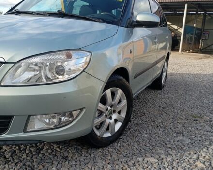 Зеленый Шкода Фабия, объемом двигателя 1.6 л и пробегом 245 тыс. км за 5200 $, фото 1 на Automoto.ua