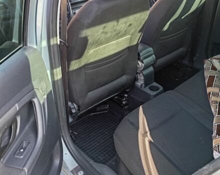 Зеленый Шкода Фабия, объемом двигателя 1.6 л и пробегом 245 тыс. км за 5200 $, фото 5 на Automoto.ua