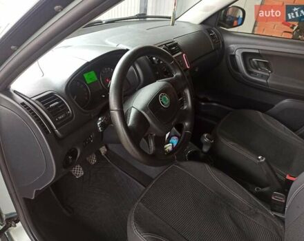 Зеленый Шкода Фабия, объемом двигателя 1.2 л и пробегом 380 тыс. км за 6800 $, фото 11 на Automoto.ua