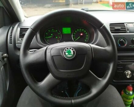 Зеленый Шкода Фабия, объемом двигателя 1.2 л и пробегом 230 тыс. км за 4500 $, фото 10 на Automoto.ua