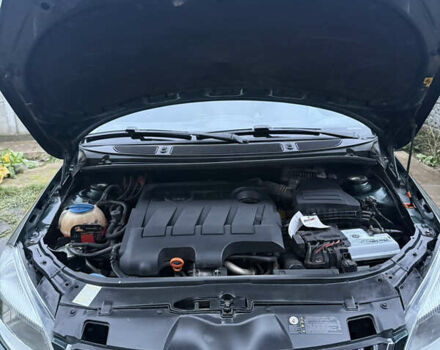 Зелений Шкода Фабія, об'ємом двигуна 1.6 л та пробігом 245 тис. км за 5300 $, фото 17 на Automoto.ua