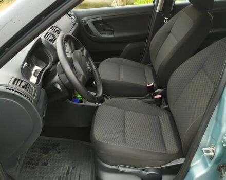 Зеленый Шкода Фабия, объемом двигателя 1.2 л и пробегом 230 тыс. км за 4500 $, фото 13 на Automoto.ua