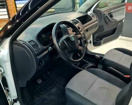 Зеленый Шкода Фабия, объемом двигателя 1.39 л и пробегом 357 тыс. км за 3200 $, фото 8 на Automoto.ua