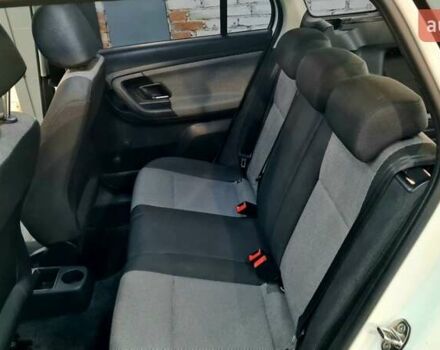 Зеленый Шкода Фабия, объемом двигателя 1.39 л и пробегом 357 тыс. км за 3200 $, фото 11 на Automoto.ua