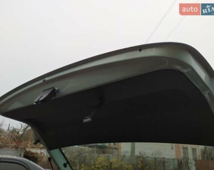 Зеленый Шкода Фабия, объемом двигателя 1.2 л и пробегом 230 тыс. км за 4500 $, фото 13 на Automoto.ua