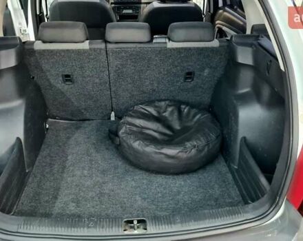 Зеленый Шкода Фабия, объемом двигателя 1.39 л и пробегом 357 тыс. км за 3200 $, фото 12 на Automoto.ua