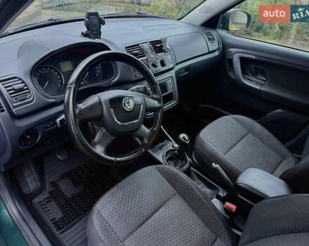 Зелений Шкода Фабія, об'ємом двигуна 1.6 л та пробігом 245 тис. км за 5300 $, фото 9 на Automoto.ua